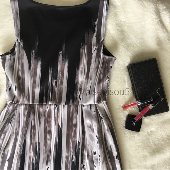 🖤🆕{APT.9} Waffle Cut Bodice Fit & Flare Dress - Picture 4 of 6